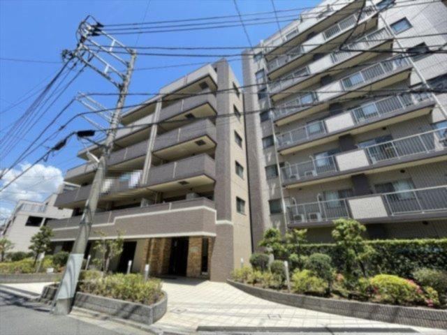 3LDK apartment in Katsushika Ward, Tokyo - Photo 1