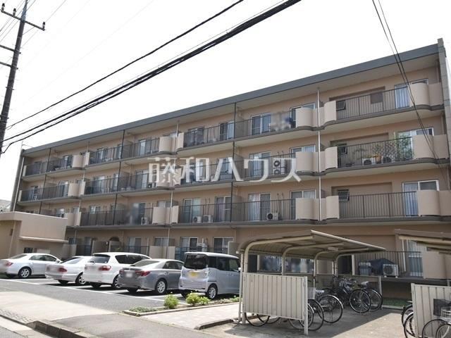 3LDK apartment in Fuchu, Tokyo - Photo 1