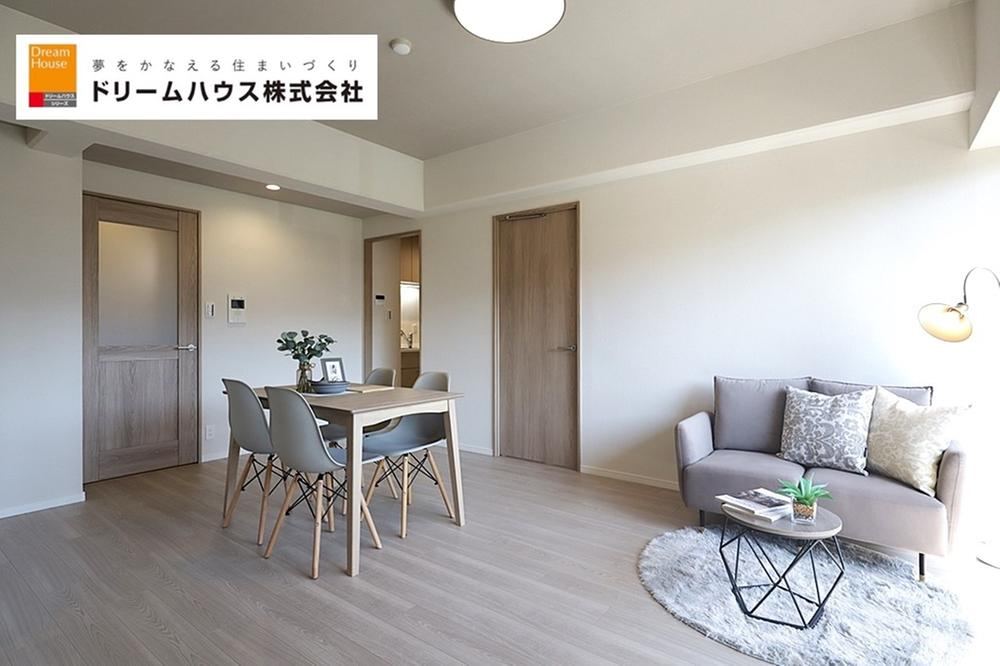 3LDK apartment in Higashiosaka, Osaka - Photo 1