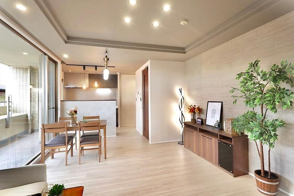3LDK apartment in Higashiosaka, Osaka - Photo 1