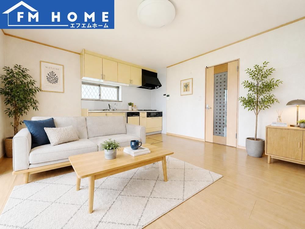3DK house in Takatsuki, Osaka - Photo 1