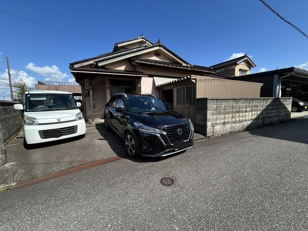 4LDK house in Takaoka, Toyama - Photo 1