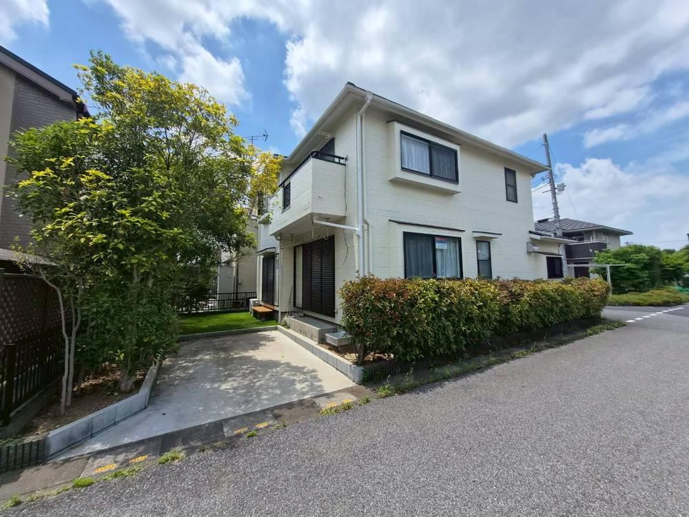 4LDK house in Yoshikawa, Saitama - Photo 1