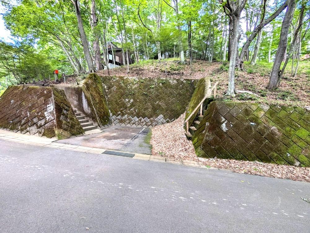 1107 m² land in Karuizawa, Kitasaku District, Nagano - Photo 1