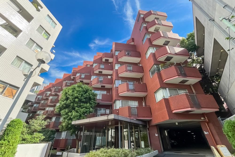 1LDK apartment in Minato Ward, Tokyo - Photo 1