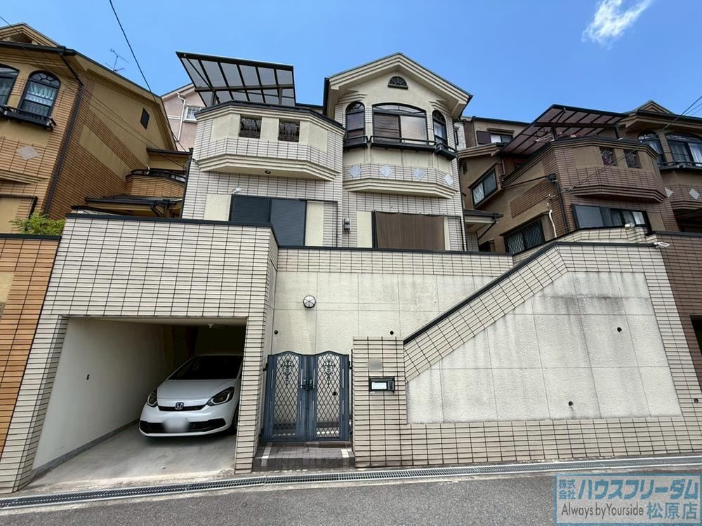 4LDK house in Habikino, Osaka - Photo 1