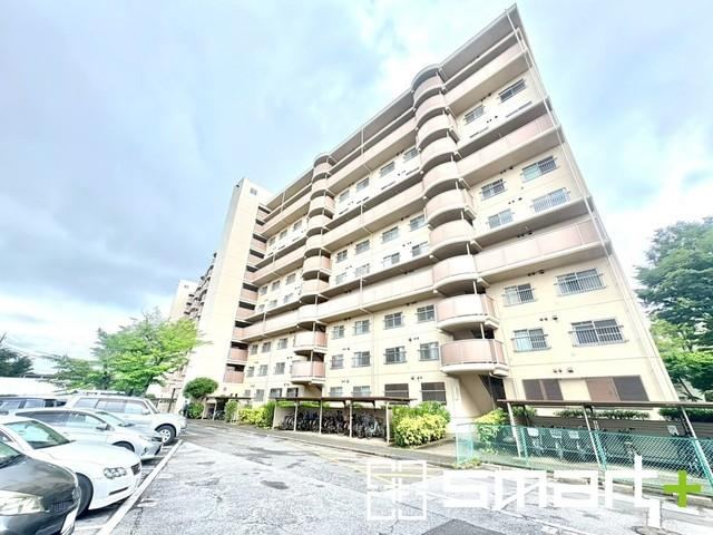4LDK apartment in Kashiwa, Chiba - Photo 1
