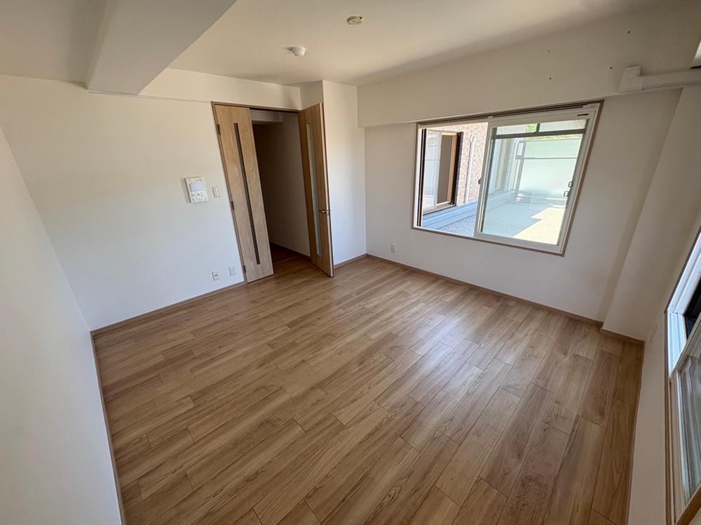 4LDK apartment in Higashinada Ward, Kobe, Hyogo - Photo 1