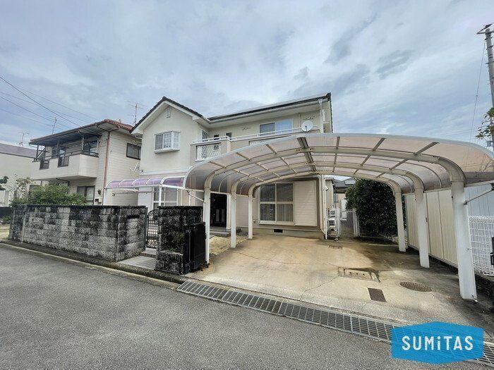 4LDK house in Matsuyama, Ehime - Photo 1