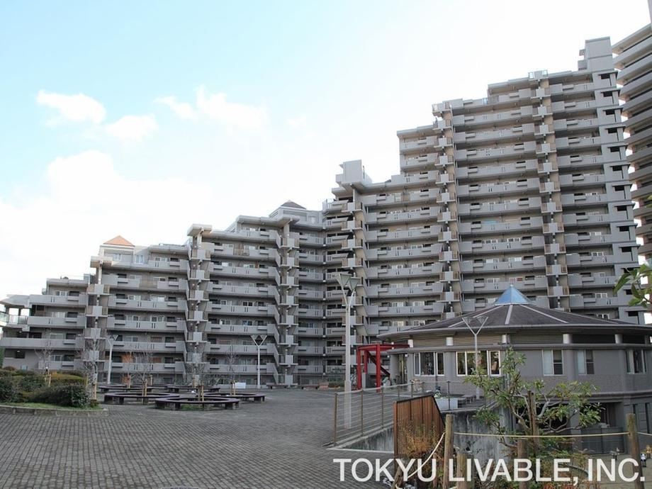 3LDK apartment in Nishi Ward, Kobe, Hyogo - Photo 1