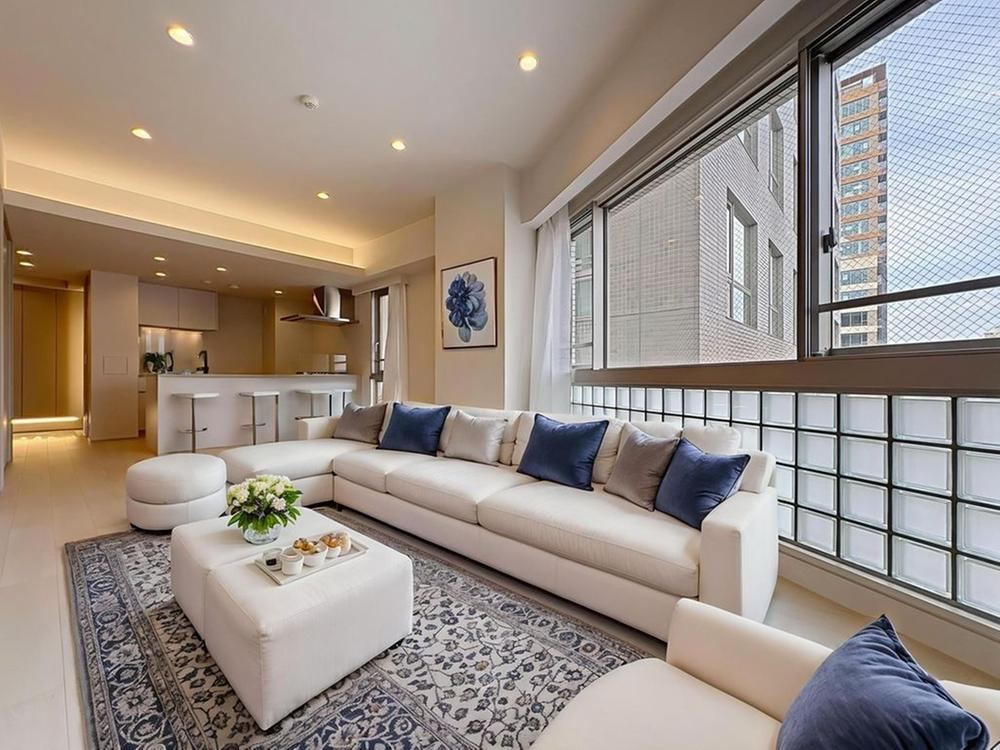1LDK apartment in Minato Ward, Tokyo - Photo 1
