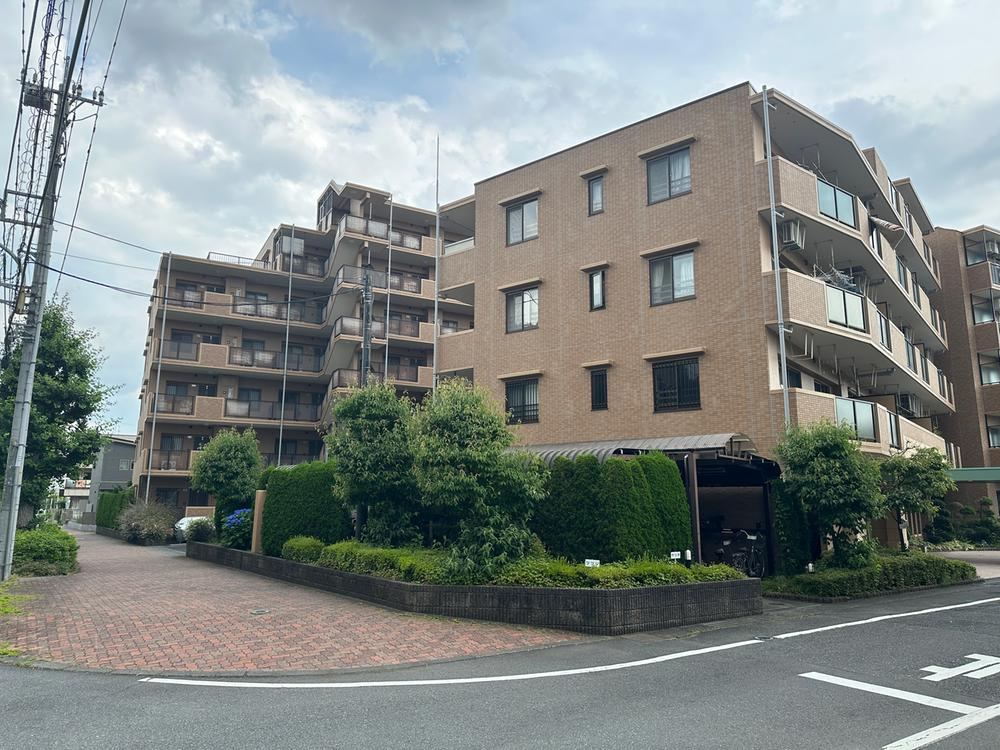 3LDK apartment in Ome, Tokyo - Photo 1