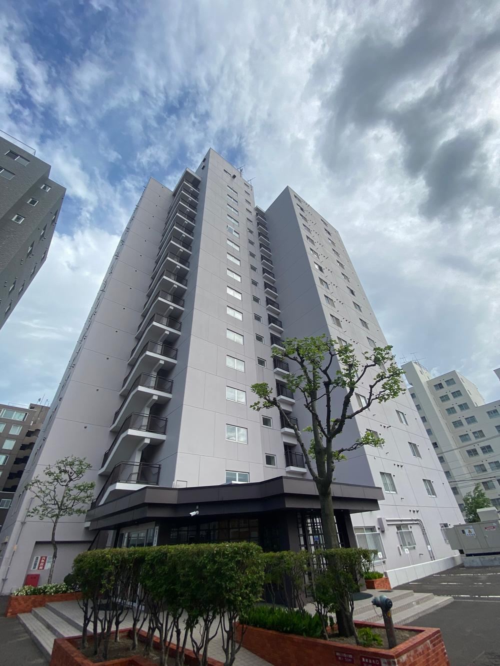 2LDK apartment in Toyohira Ward, Sapporo, Hokkaido - Photo 1