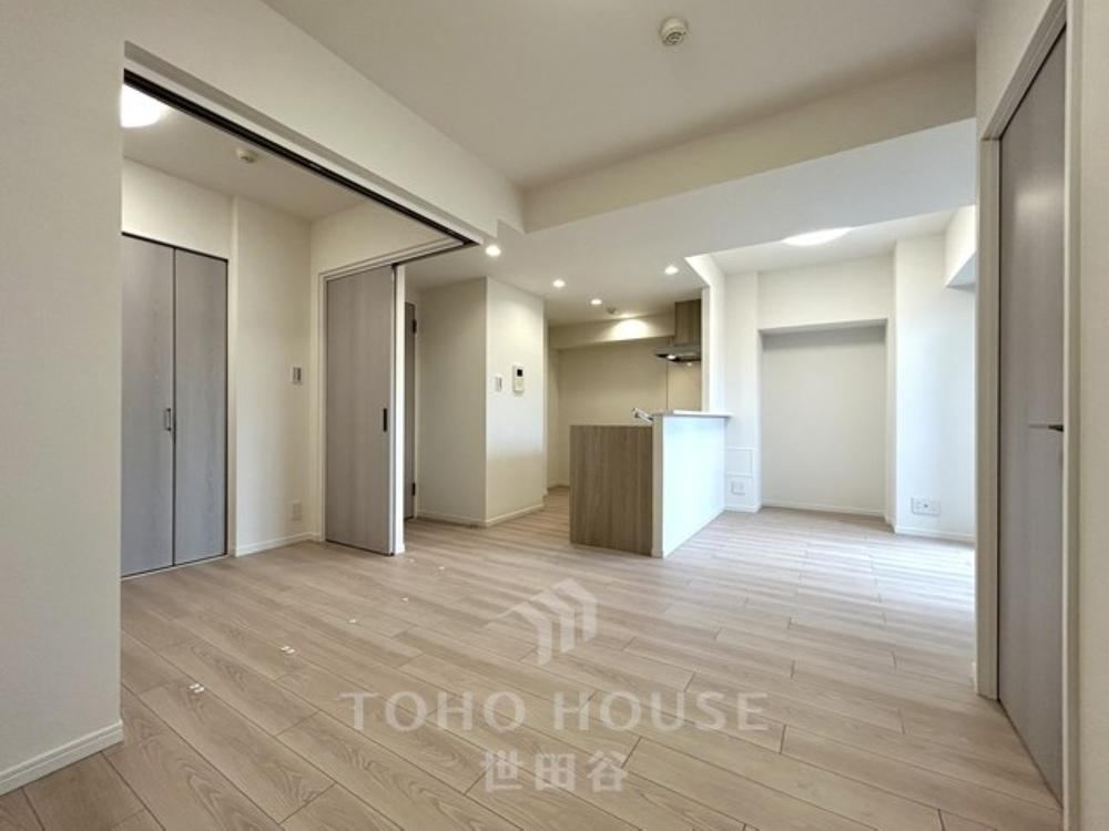 2LDK+S apartment in Setagaya Ward, Tokyo - Photo 1