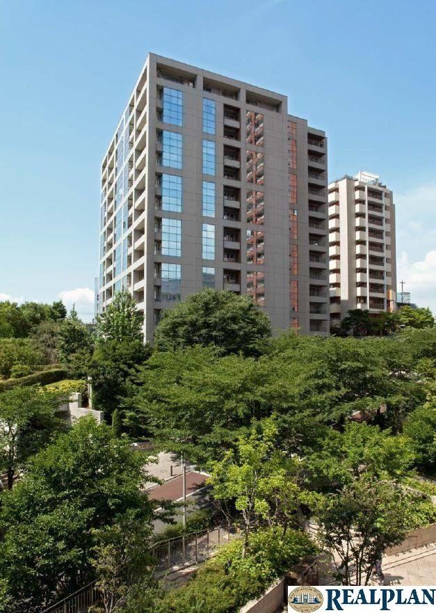 1LDK apartment in Minato Ward, Tokyo - Photo 1