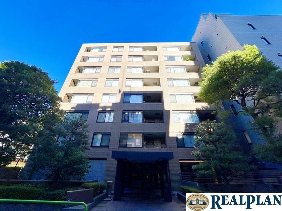 3LDK apartment in Chiyoda Ward, Tokyo - Photo 1