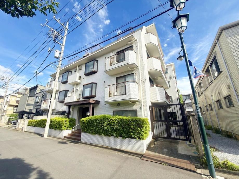 2DK apartment in Kokubunji, Tokyo - Photo 1