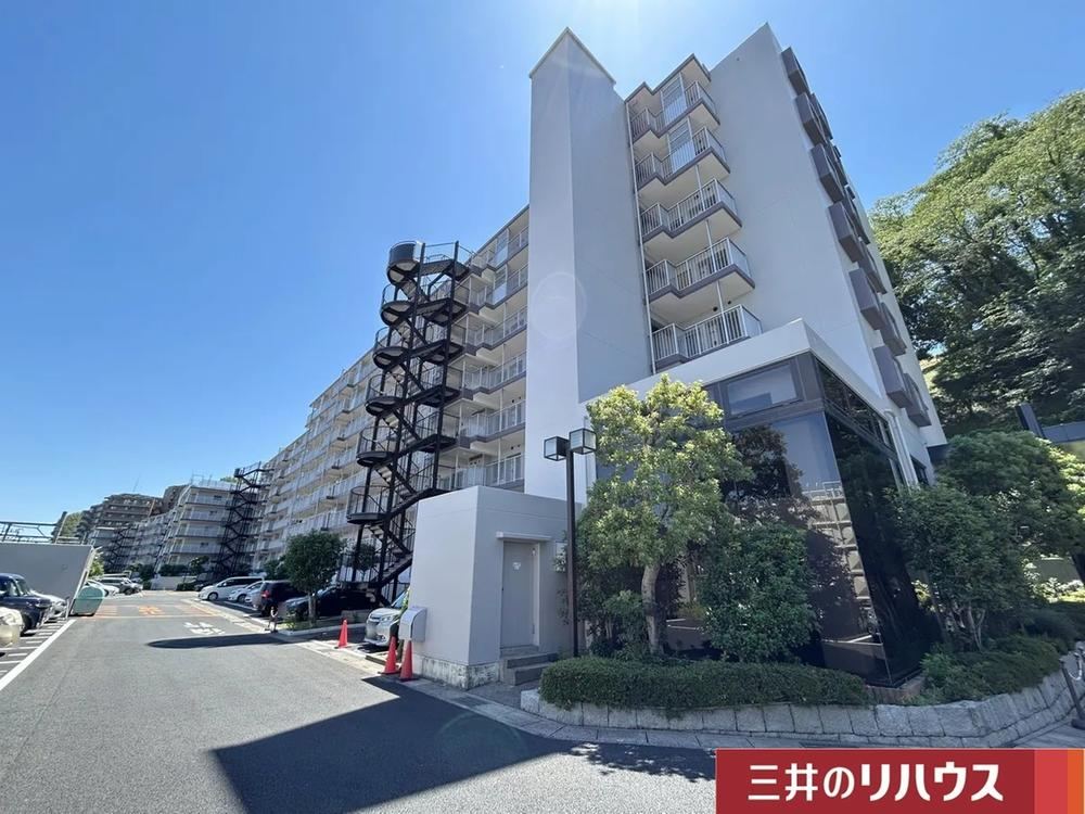 3LDK apartment in Iruma, Saitama - Photo 1