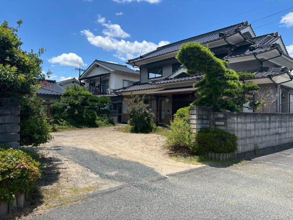 7DK house in Ibara, Okayama - Photo 1