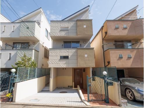 3LDK house in Setagaya Ward, Tokyo - Photo 1