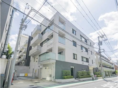 2LDK apartment in Shibuya Ward, Tokyo - Photo 1