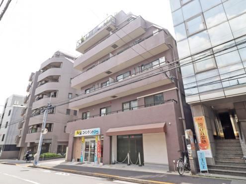 studio apartment in Toshima Ward, Tokyo - Photo 1
