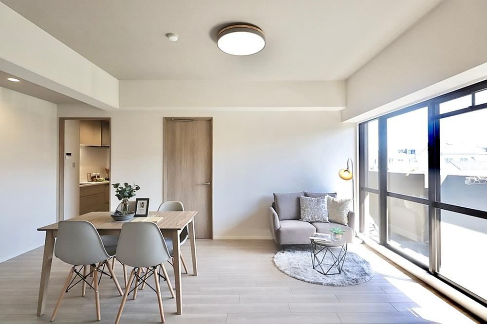 3LDK apartment in Higashiosaka, Osaka - Photo 1