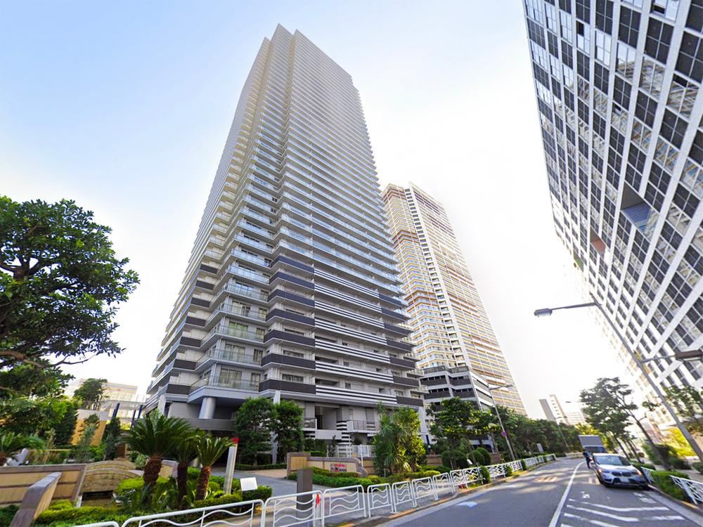 2LDK+S apartment in Koto Ward, Tokyo - Photo 1