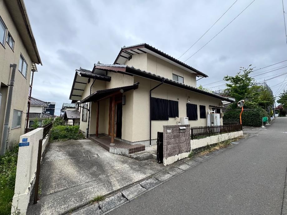 5DK house in Taihaku Ward, Sendai, Miyagi - Photo 1