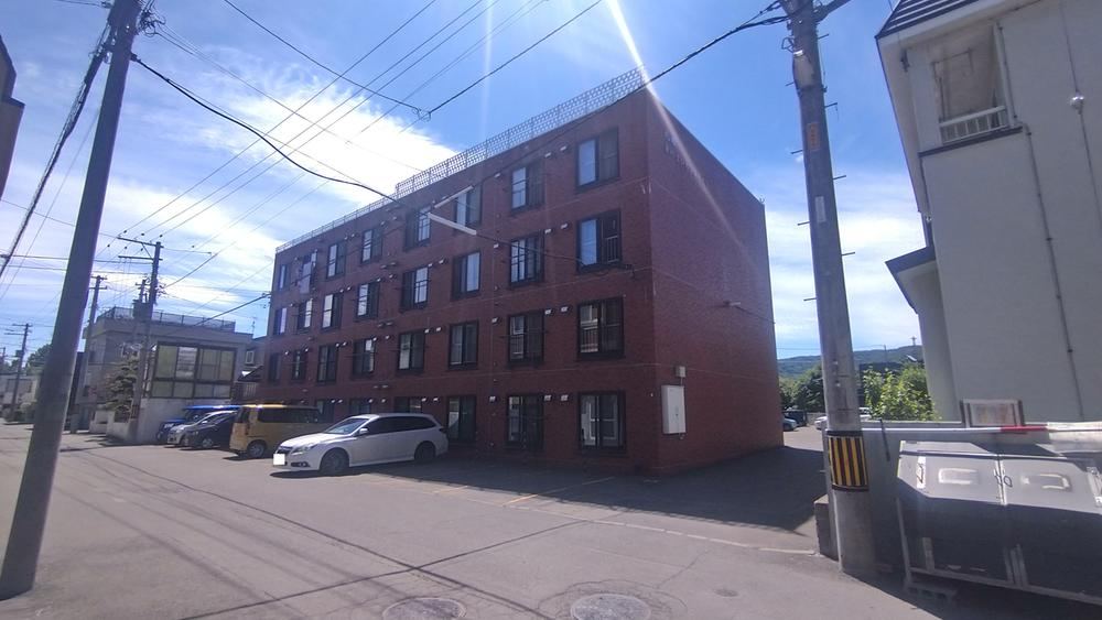 2LDK apartment in Minami Ward, Sapporo, Hokkaido - Photo 1