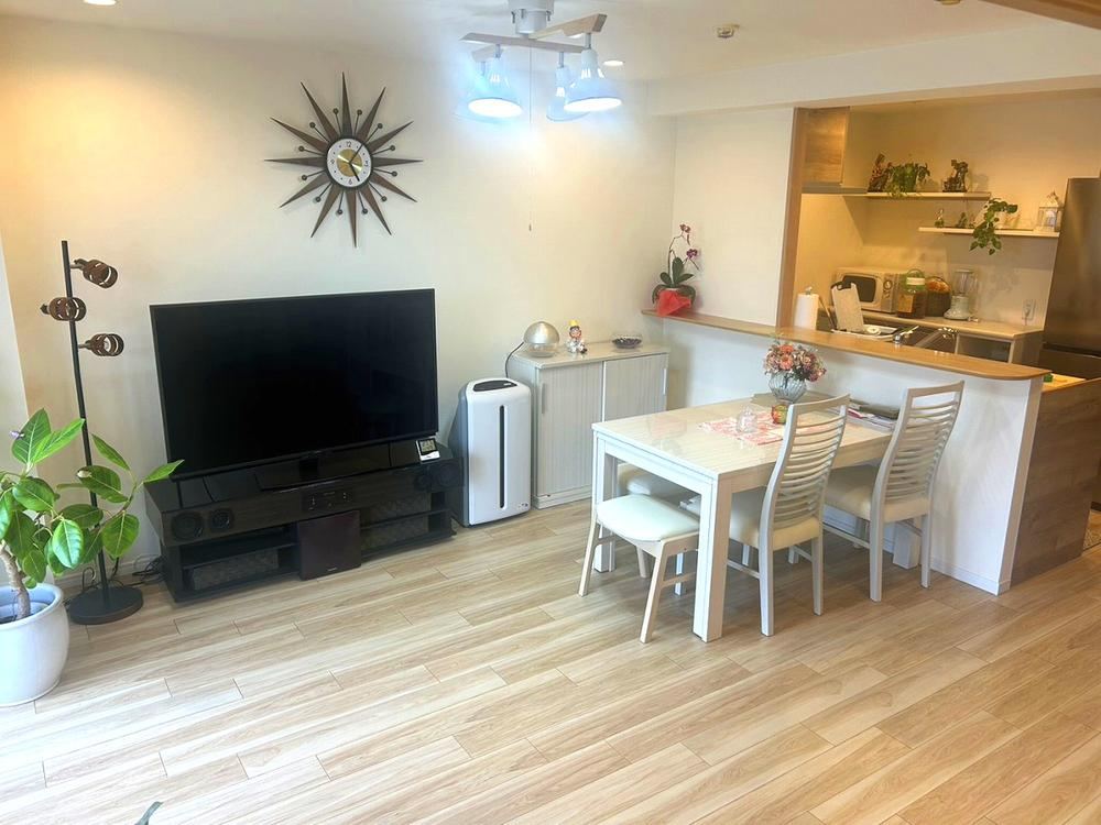 3LDK apartment in Hirakata, Osaka - Photo 1