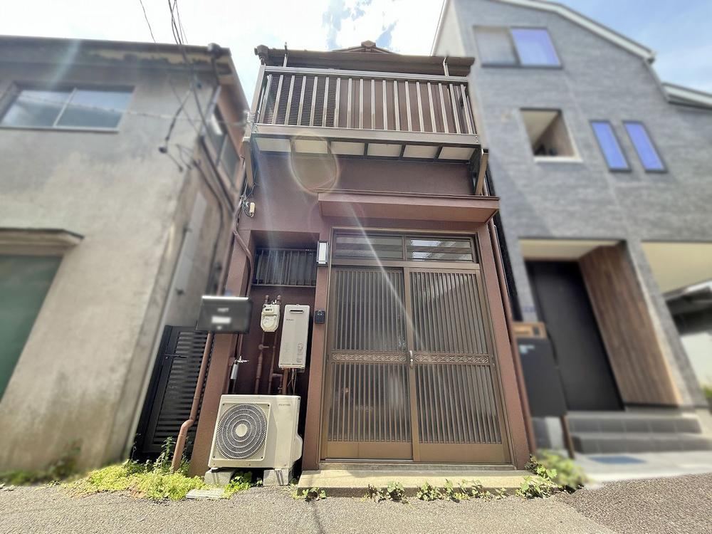 1DK house in Kita Ward, Tokyo - Photo 1