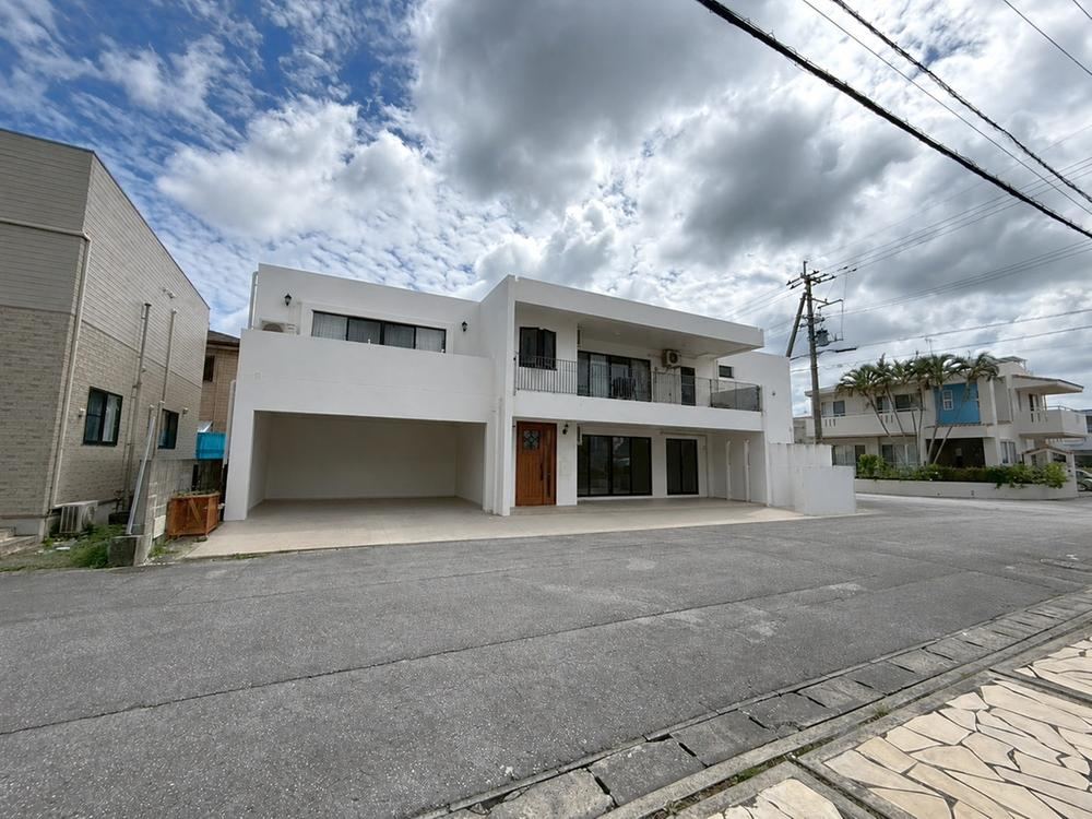 4LDK+S house in Okinawa, Okinawa - Photo 1