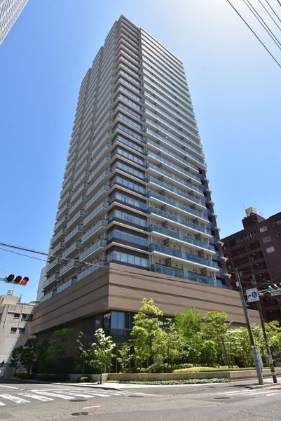 2LDK apartment in Naka Ward, Hiroshima - Photo 1