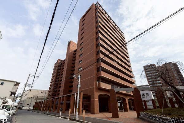 3LDK apartment in Nishi Ward, Osaka - Photo 1