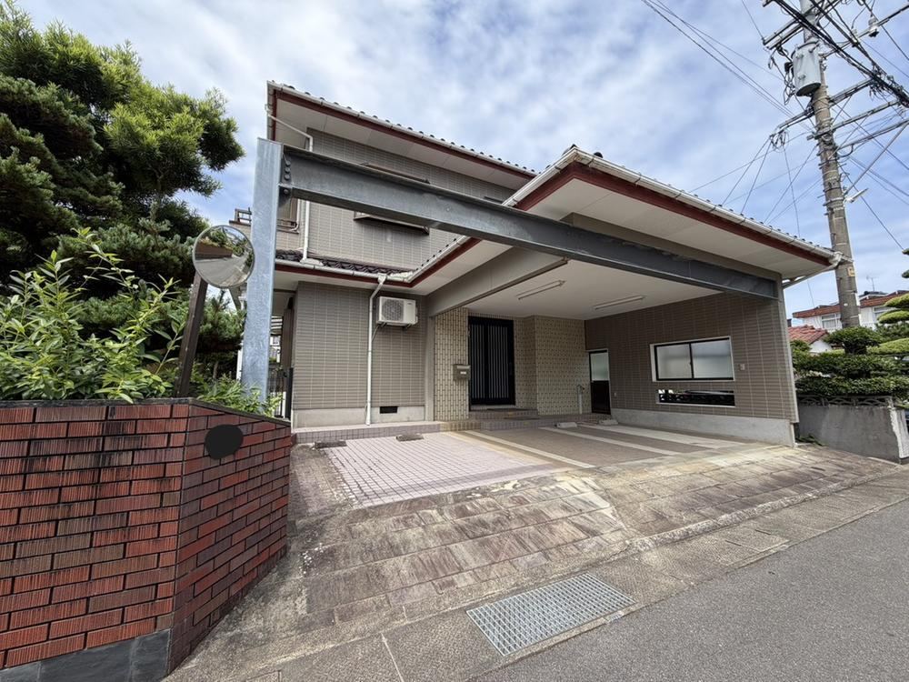 5LDK house in Isahaya, Nagasaki - Photo 1