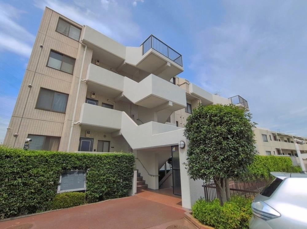 3LDK apartment in Tsurumi Ward, Yokohama, Kanagawa - Photo 1