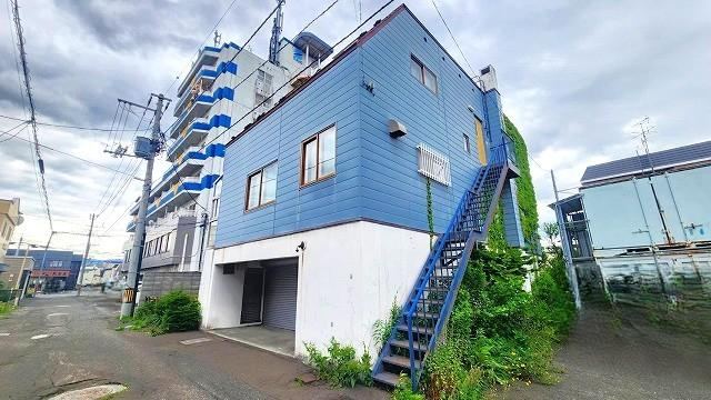 165 m² land in Kita Ward, Sapporo, Hokkaido - Photo 1
