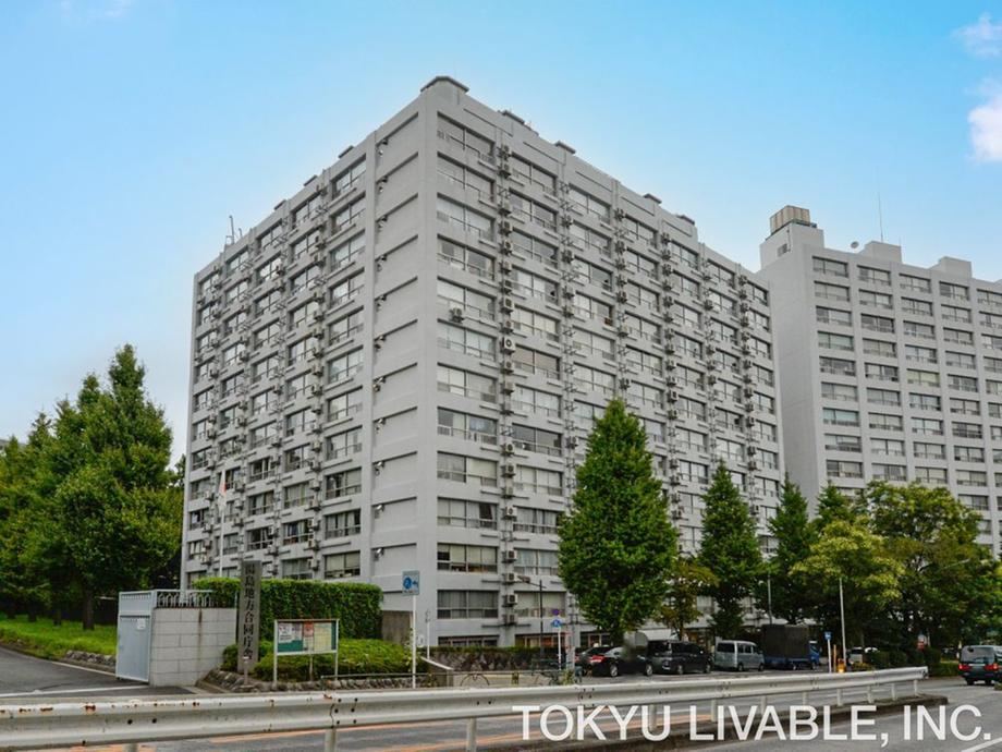 3LDK apartment in Bunkyo Ward, Tokyo - Photo 1