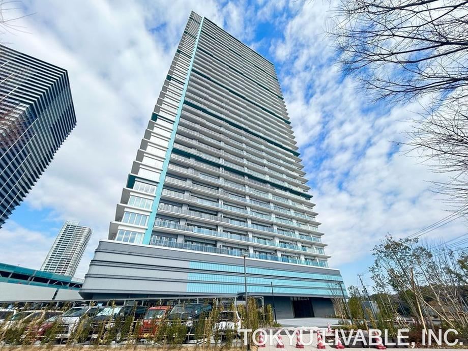 3LDK apartment in Mihama Ward, Chiba - Photo 1