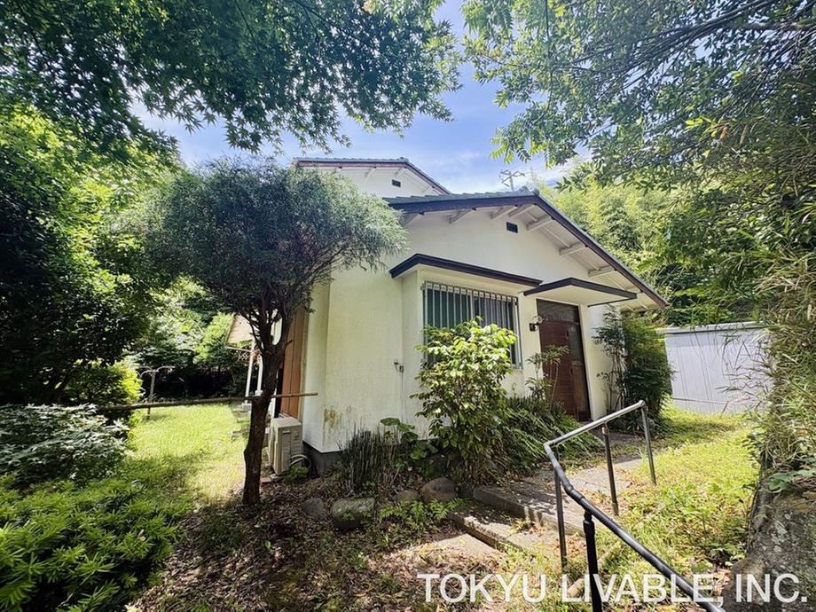 696 m² land in Kamakura, Kanagawa - Photo 1