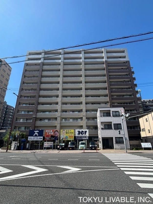 4LDK apartment in Nishi Ward, Fukuoka - Photo 1