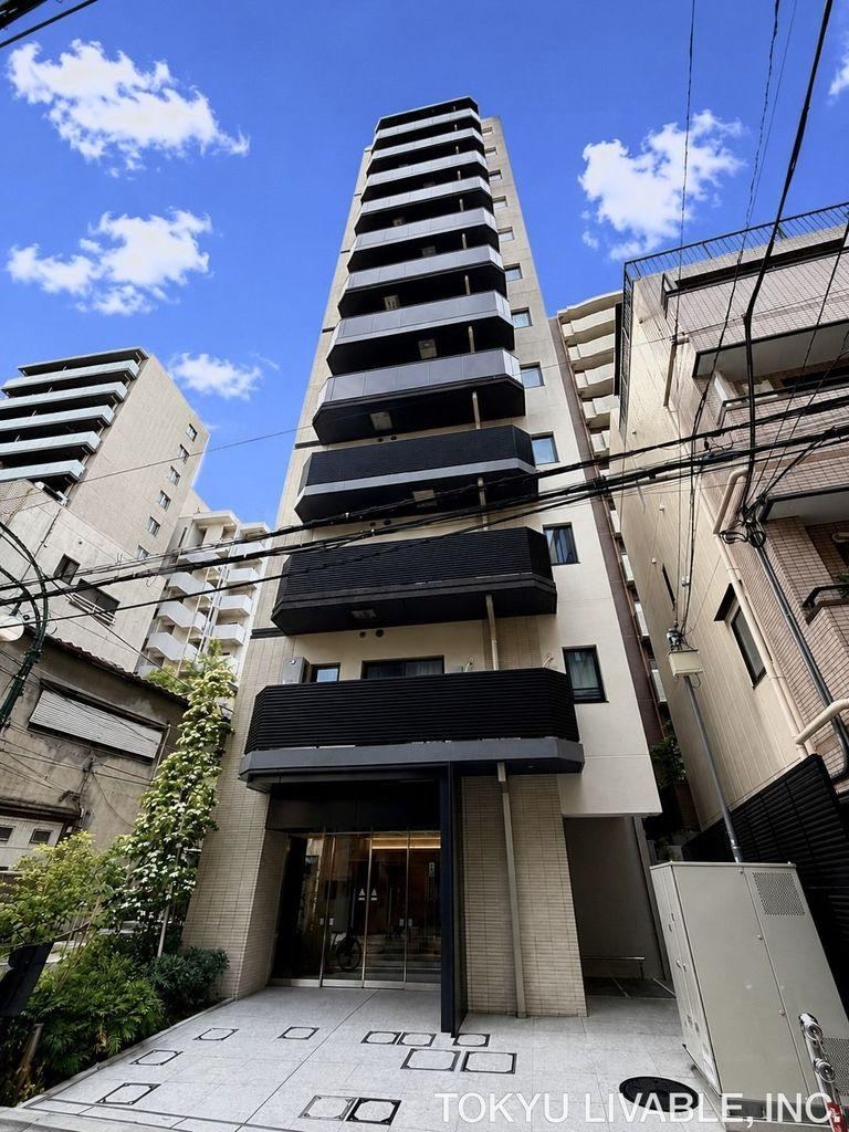 1LDK apartment in Shinjuku Ward, Tokyo - Photo 1