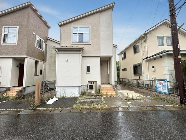 4LDK house in Kashiwa, Chiba - Photo 1