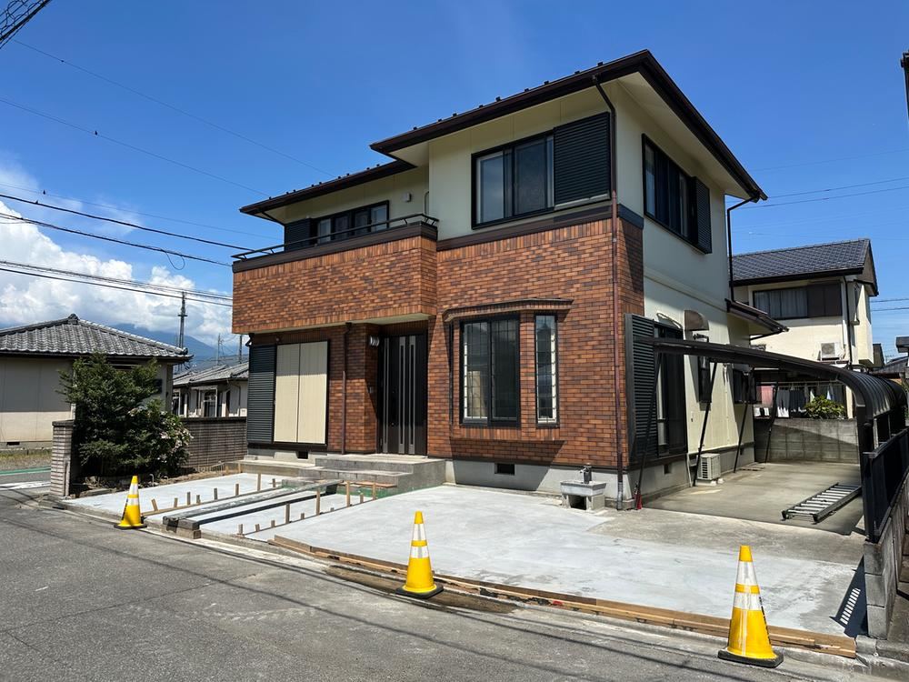 4LDK house in Kai, Yamanashi - Photo 1