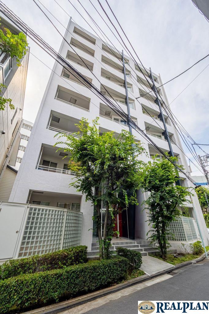 1LDK+S apartment in Minato Ward, Tokyo - Photo 1