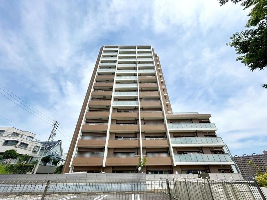 4LDK apartment in Nisshin, Aichi - Photo 1