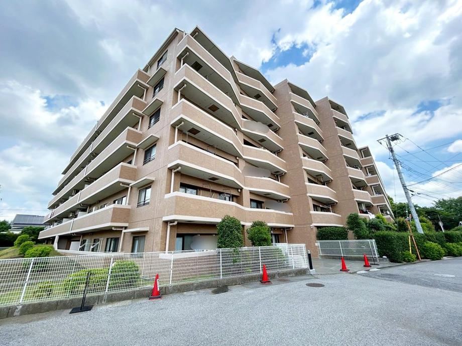 3LDK apartment in Yotsukaido, Chiba - Photo 1