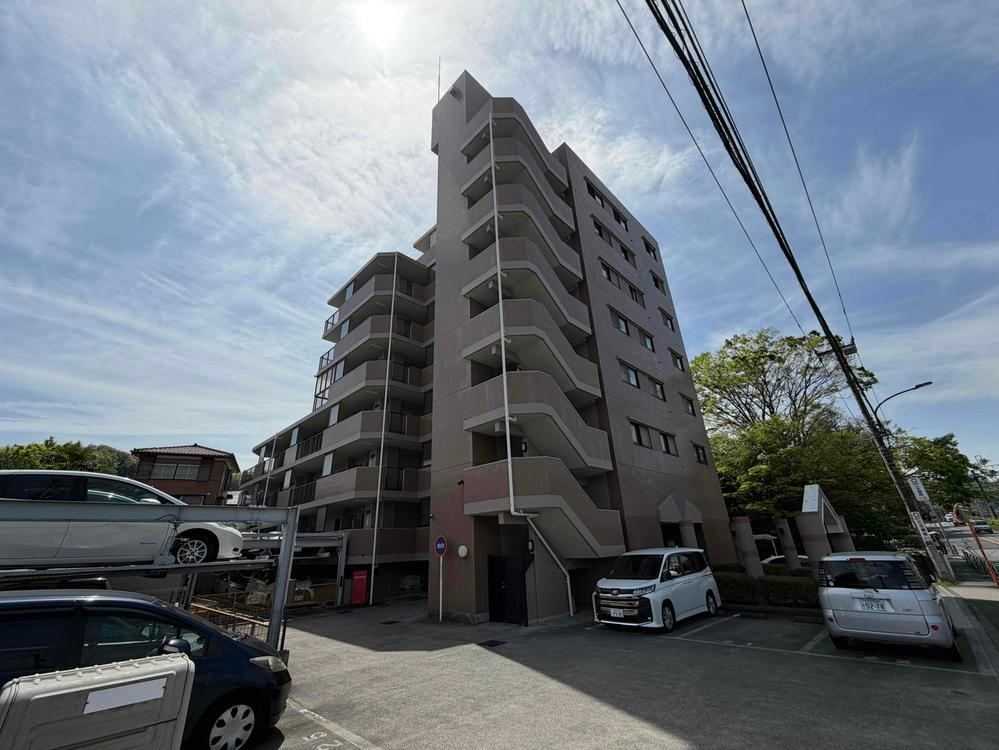 3LDK apartment in Hino, Tokyo - Photo 1