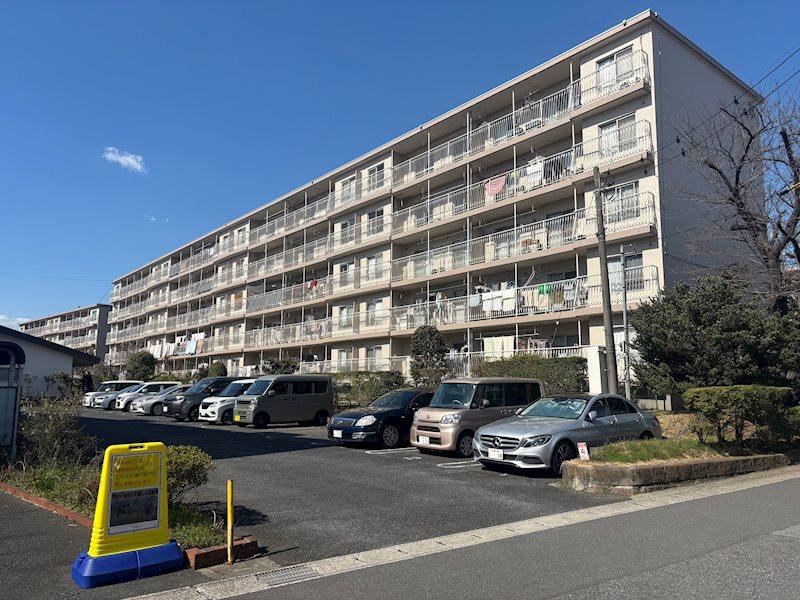 3LDK apartment in Wakaba Ward, Chiba - Photo 1